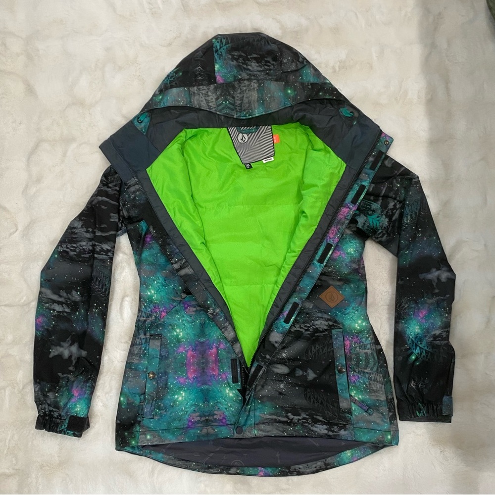 Volcom Snowboard Ski Jacket, Women’s Size Medium, like new